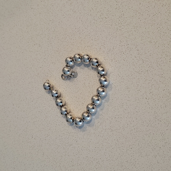 Bracelet - Picture 1 of 3